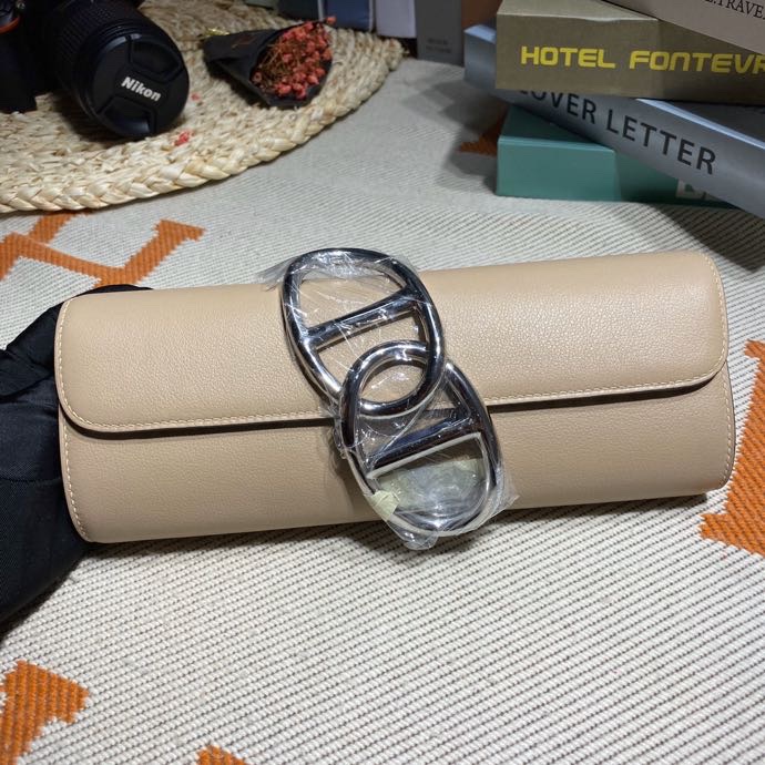 44741_G_15797963648133.jpg