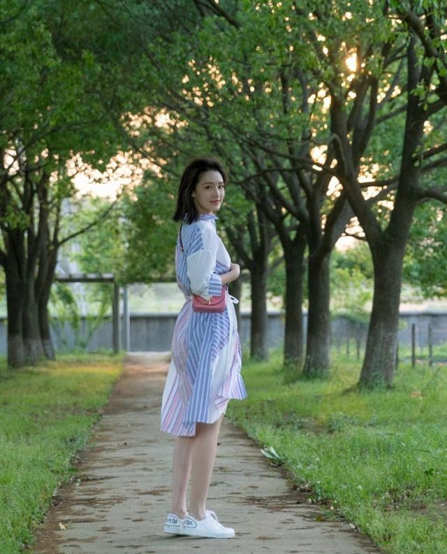 もうパーカーを着ないでください,春と夏はさらに香りのよい「シャツ」であり、独自のハイエンドな気質を備えています
